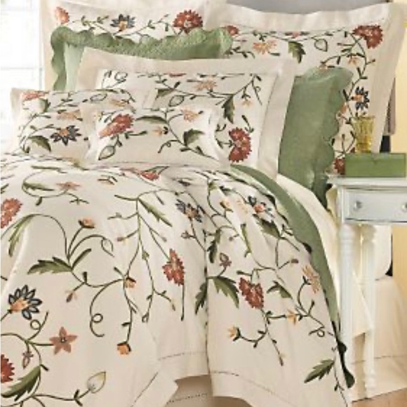 linen source Other - Linen source embroidered king size duvet and two full sized shams